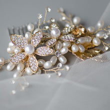 Load image into Gallery viewer, Golden Rhinestone Sunflowers Pearls Handmade Bridal Headpiece, Wedding Comb